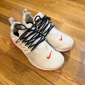 Nike custom shoes / Women’s 9